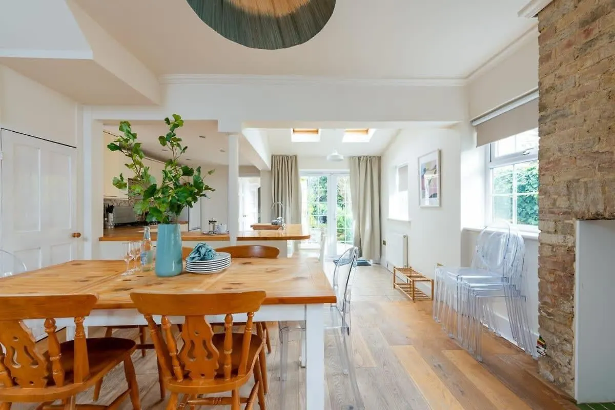 Villa Peaceful Oasis 3 Beds House With Garden And Parking Cambridge
