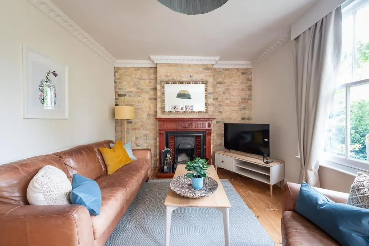 Holiday home Peaceful Oasis 3 Beds House With Garden And Parking Villa Cambridge  United Kingdom