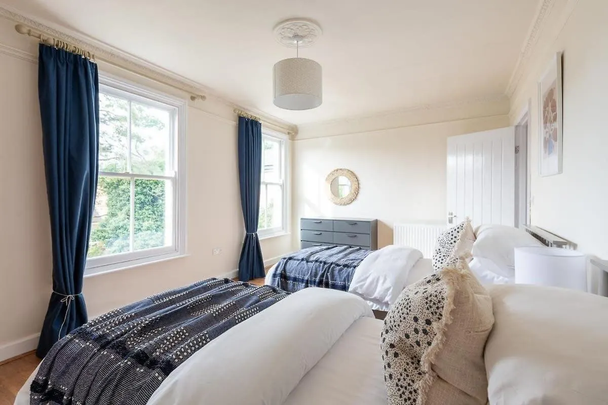 Peaceful Oasis 3 Beds House With Garden And Parking Villa Cambridge  United Kingdom